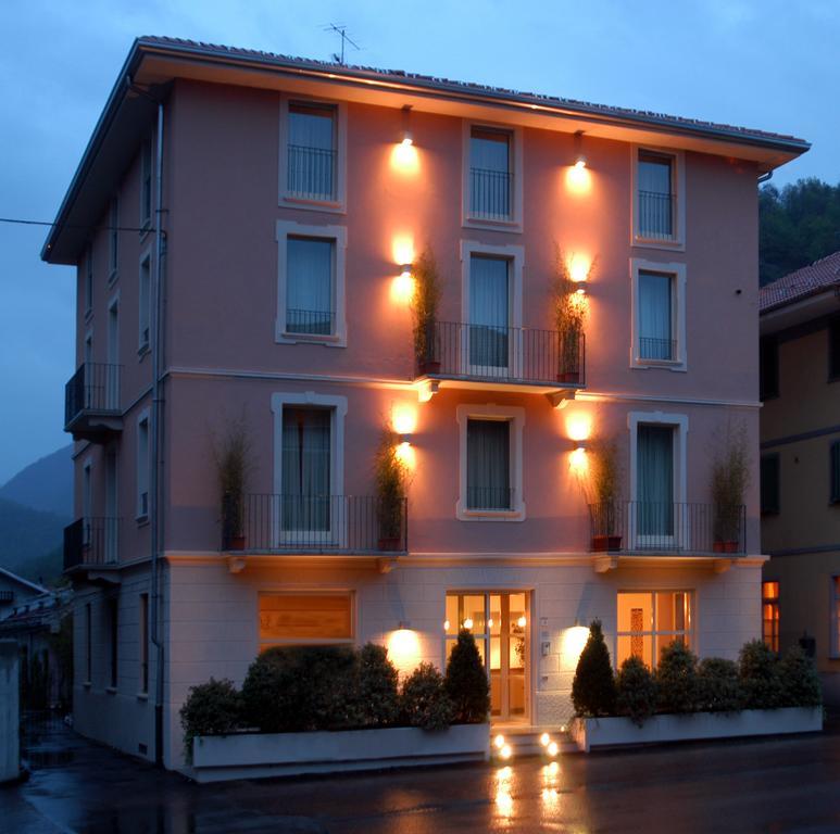 Albergo Grand Italia Quarona エクステリア 写真